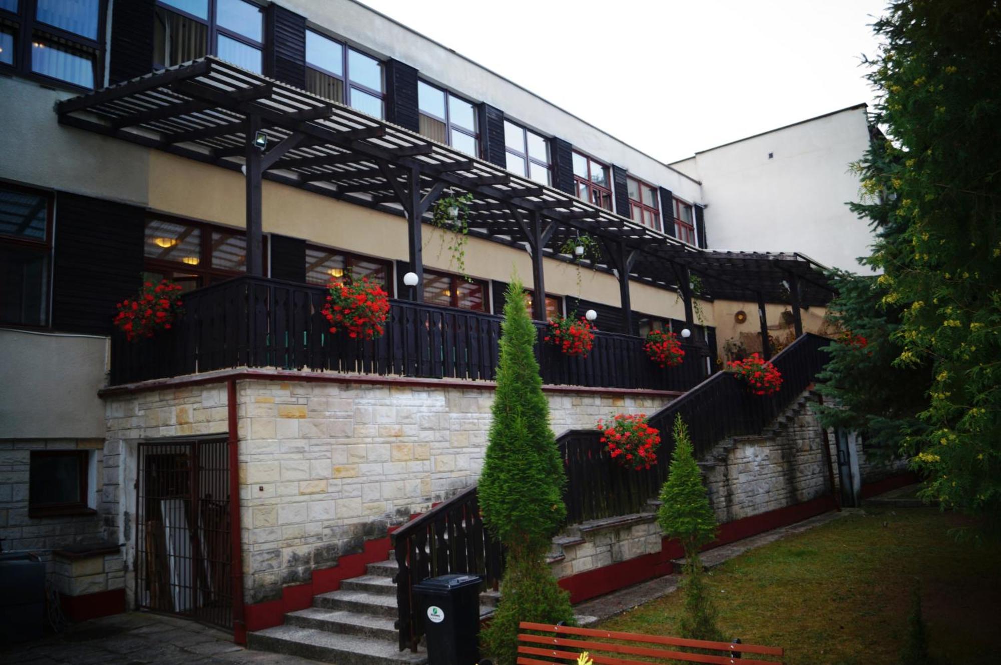 Ow Inter Piast Kalbornia - Z Wlasna Plaza Z Kapieliskiem I Przystania Dąbrówno Exterior foto